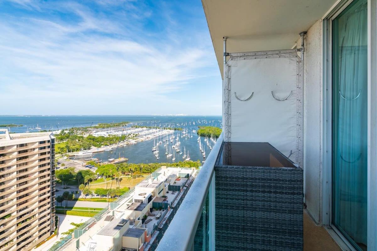 City View Balcony Steps From Restaurants, Peacock Park & Marina Маями Екстериор снимка